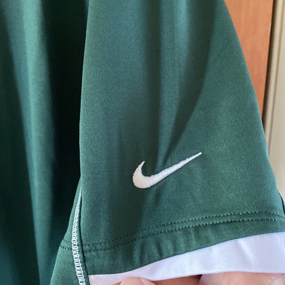 Nike golf Dri-fit shirt. Size M. - Picture 2 of 7